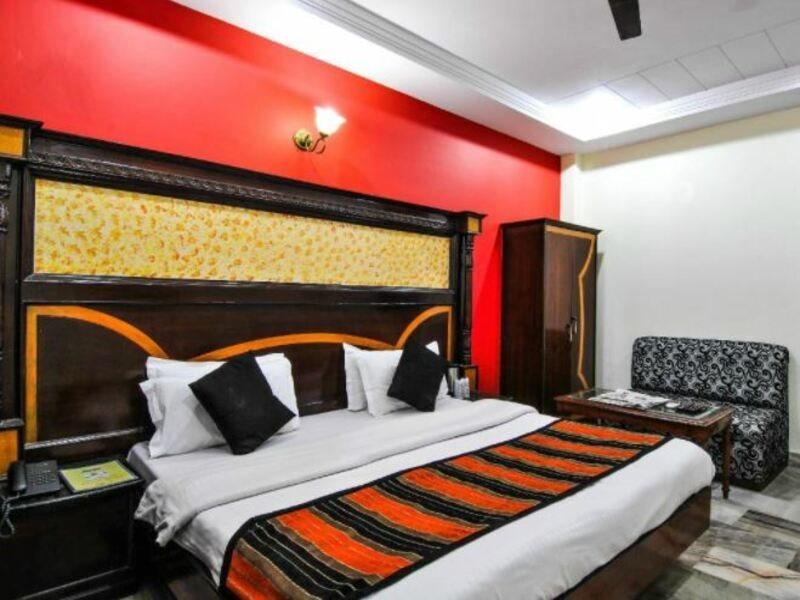 Super O Paharganj Near Railway Station Formerly Chand Palace