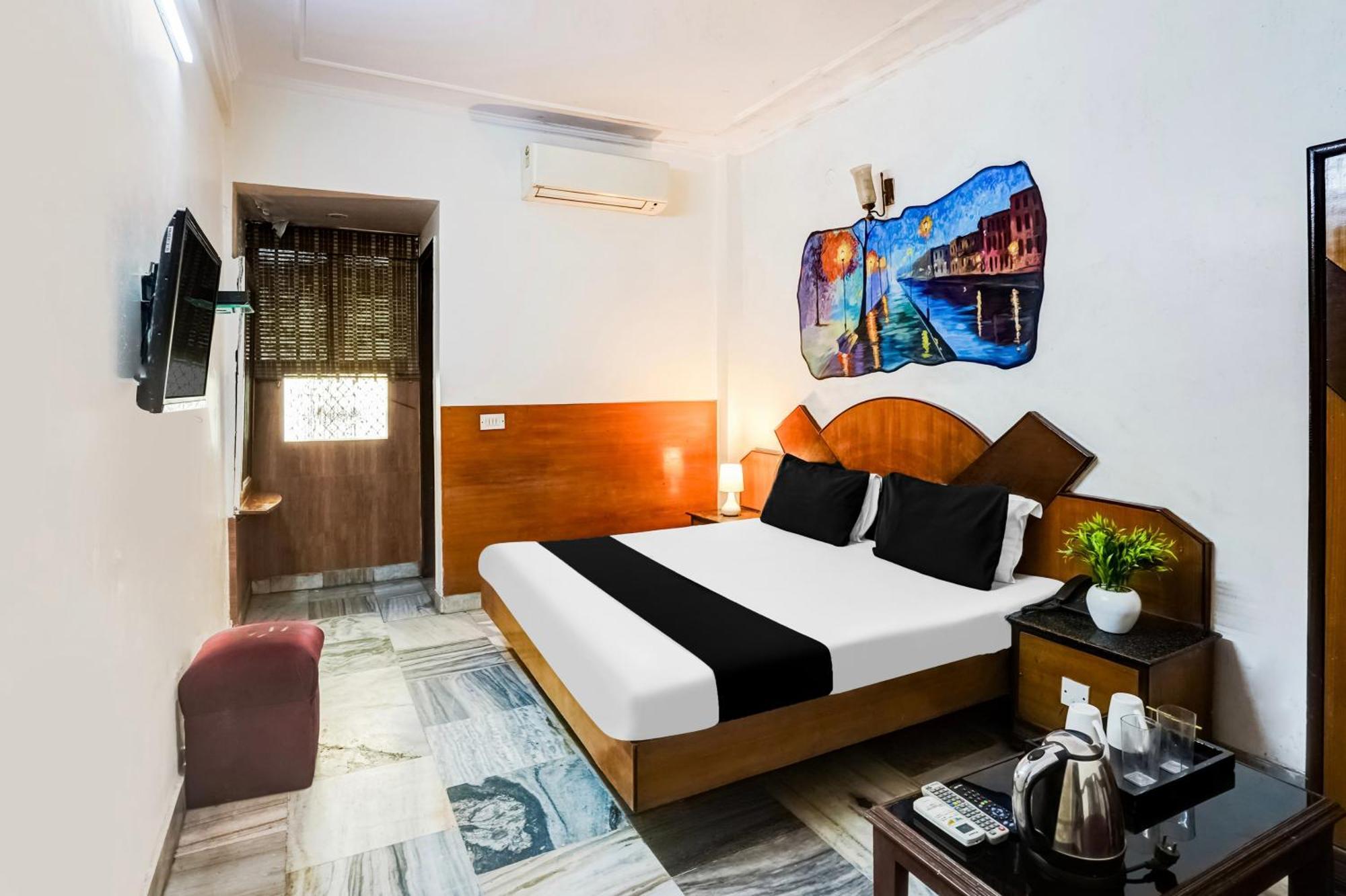 Super O Paharganj Near Railway Station Formerly Chand Palace Hotel 3*