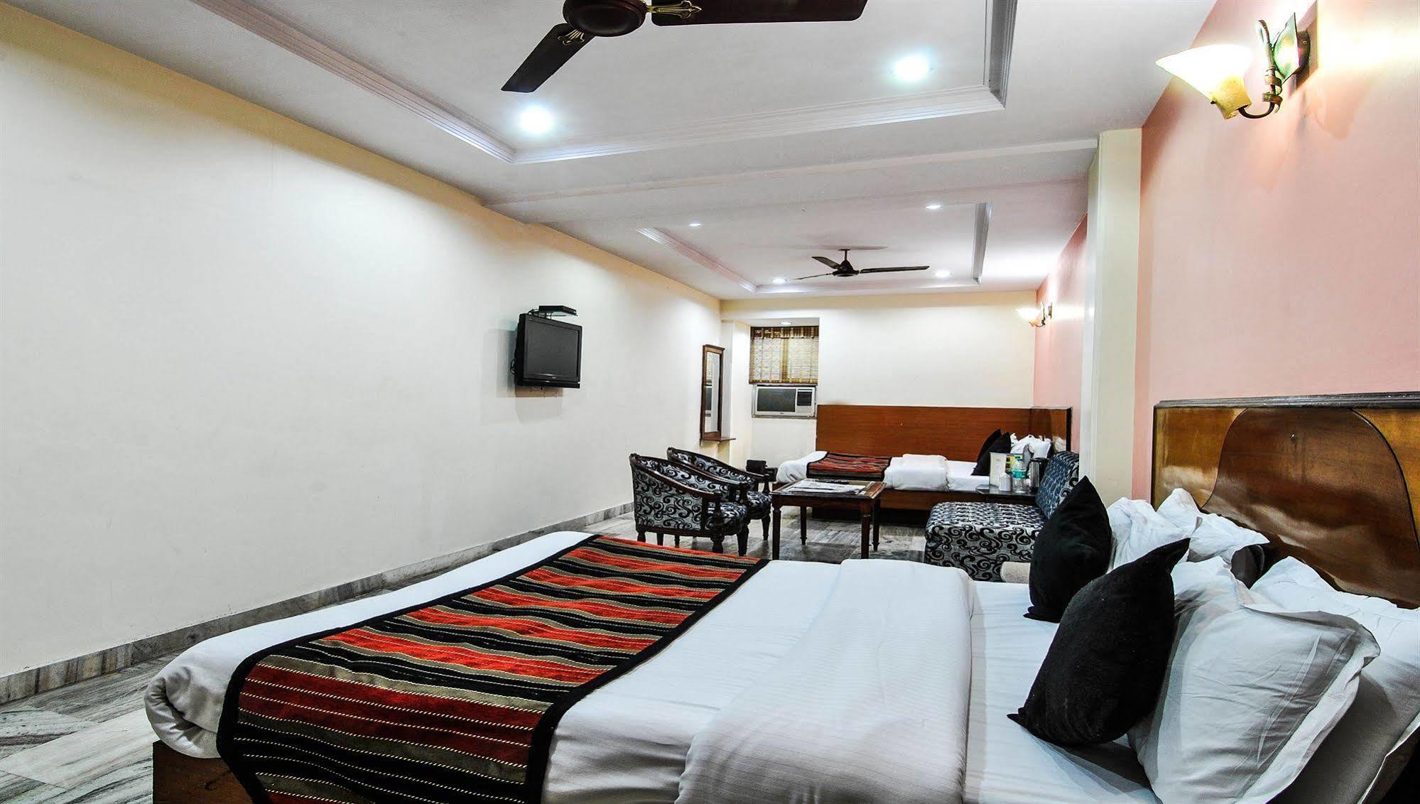 Hotel Super O Paharganj Near Railway Station Formerly Chand Palace New Delhi